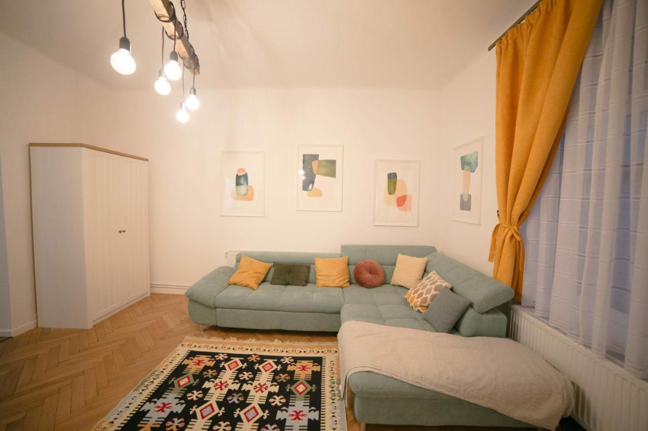 Jasmine Serenity Apartment - Central, Behind Black Church Brašov Exteriér fotografie